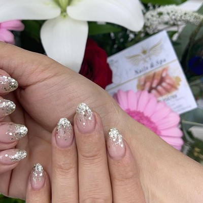 Nails One